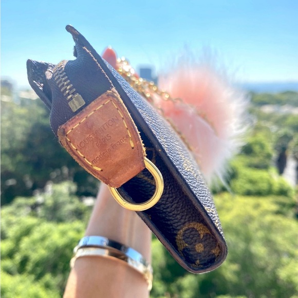 Authentic LOUIS VUITTON Pouch Purse Bag LV Purse Monogram Restored interior - Picture 5 of 10